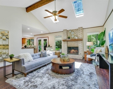 11012 Alhambra Dr - Photo Thumbnail 7