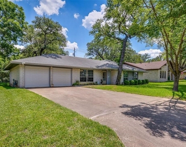 11012 Alhambra Dr - Photo Thumbnail 3