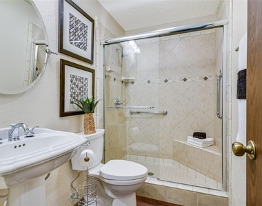 11012 Alhambra Dr - Photo Thumbnail 15