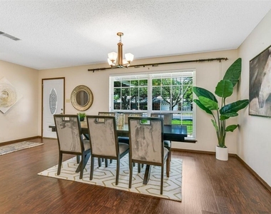 11012 Alhambra Dr - Photo Thumbnail 6
