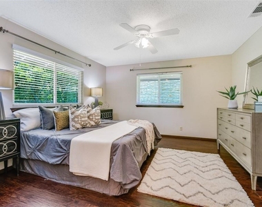 11012 Alhambra Dr - Photo Thumbnail 13