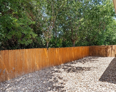 256 Pelican Bay Cir - Photo Thumbnail 25