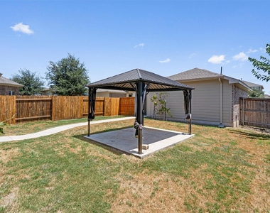 256 Pelican Bay Cir - Photo Thumbnail 3