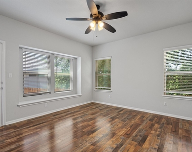 256 Pelican Bay Cir - Photo Thumbnail 12