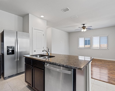 256 Pelican Bay Cir - Photo Thumbnail 11