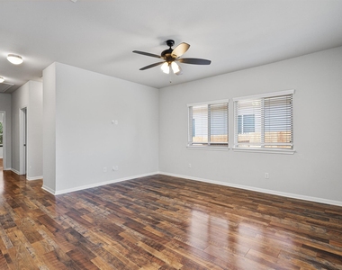 256 Pelican Bay Cir - Photo Thumbnail 6