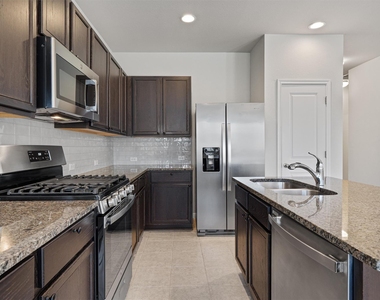 256 Pelican Bay Cir - Photo Thumbnail 9