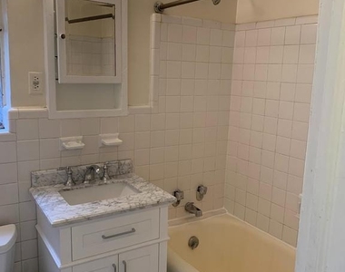 2032 Belmont Road Nw - Photo Thumbnail 5