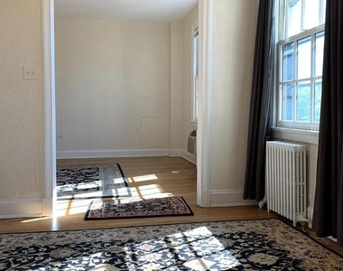2032 Belmont Road Nw - Photo Thumbnail 11
