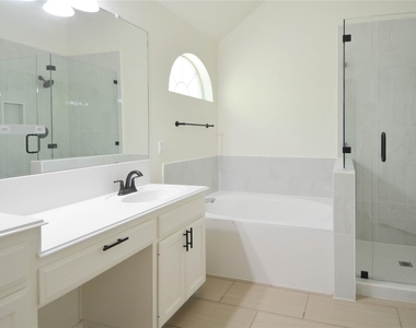 506 Pleasant Valley Dr - Photo Thumbnail 13