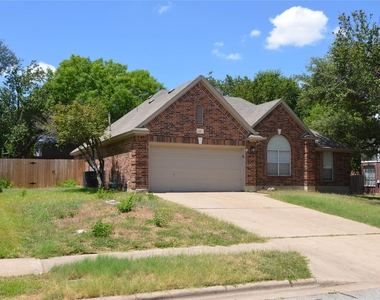 506 Pleasant Valley Dr - Photo Thumbnail 2