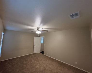 6808 Sabrina Dr - Photo Thumbnail 16