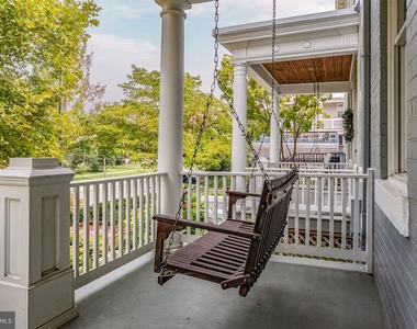 221 E Street Se - Photo Thumbnail 5
