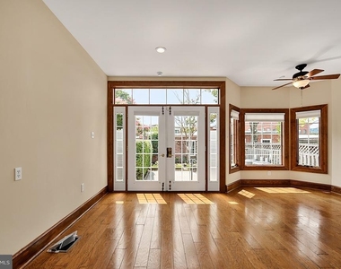 221 E Street Se - Photo Thumbnail 18
