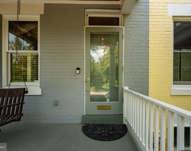 221 E Street Se - Photo Thumbnail 6