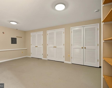 221 E Street Se - Photo Thumbnail 50