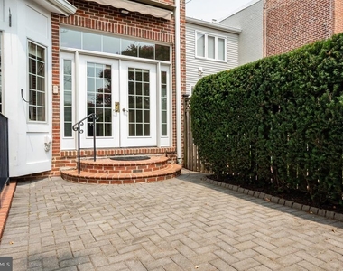 221 E Street Se - Photo Thumbnail 57