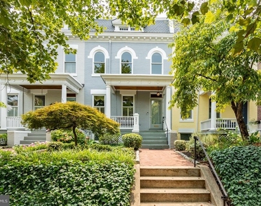 221 E Street Se - Photo Thumbnail 2