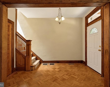 221 E Street Se - Photo Thumbnail 8