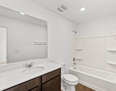 889 Powell St - Photo Thumbnail 12