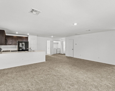 889 Powell St - Photo Thumbnail 8