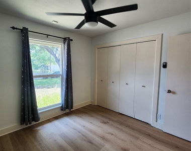 1804 Kingwood Cv - Photo Thumbnail 17