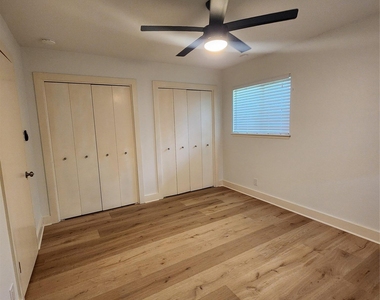 1804 Kingwood Cv - Photo Thumbnail 19
