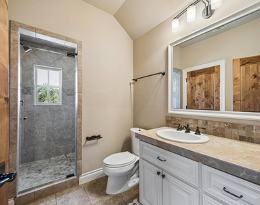 8403 Horseshoe Ledge - Photo Thumbnail 17