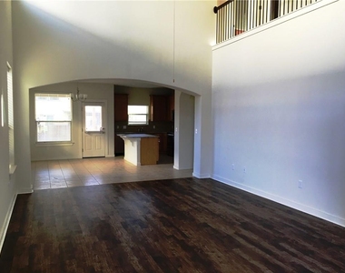 3904 Kennedy Grace Ln - Photo Thumbnail 2