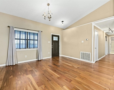 105 Deep Lake Cir - Photo Thumbnail 4
