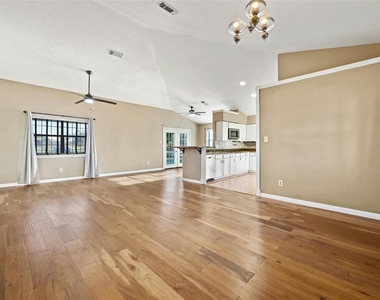 105 Deep Lake Cir - Photo Thumbnail 5