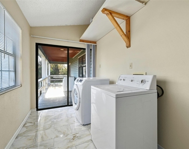 105 Deep Lake Cir - Photo Thumbnail 9