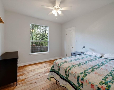 610 Palo Alto Ln - Photo Thumbnail 20