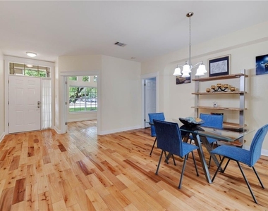 610 Palo Alto Ln - Photo Thumbnail 13