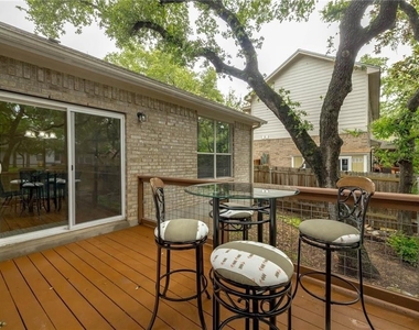 610 Palo Alto Ln - Photo Thumbnail 25