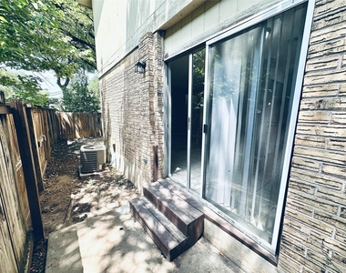 1318 Southport Dr - Photo Thumbnail 19