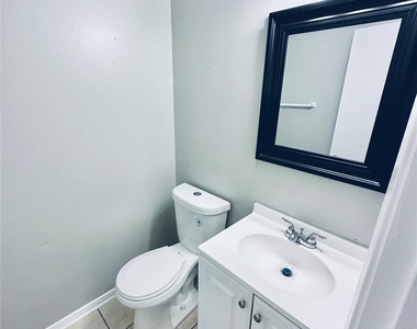 1318 Southport Dr - Photo Thumbnail 17