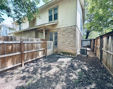 1318 Southport Dr - Photo Thumbnail 20