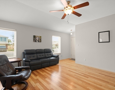 1511 Nettie Dr - Photo Thumbnail 5