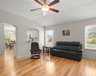 1511 Nettie Dr - Photo Thumbnail 4