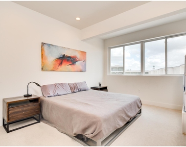 604 N Bluff Dr - Photo Thumbnail 14