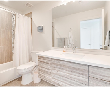 604 N Bluff Dr - Photo Thumbnail 15