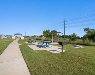12216 Scarlet Sleeve Way - Photo Thumbnail 21