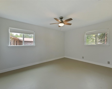 2500 Candlewood Ct - Photo Thumbnail 19