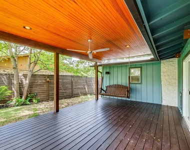 2500 Candlewood Ct - Photo Thumbnail 5