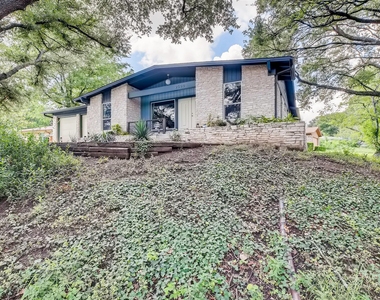 2500 Candlewood Ct - Photo Thumbnail 1