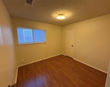 3800 Tattershall Ln - Photo Thumbnail 21