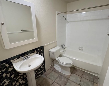 3800 Tattershall Ln - Photo Thumbnail 24