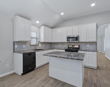 1083 Zeus Cir - Photo Thumbnail 6