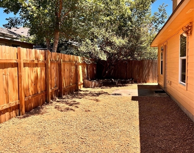 1083 Zeus Cir - Photo Thumbnail 31